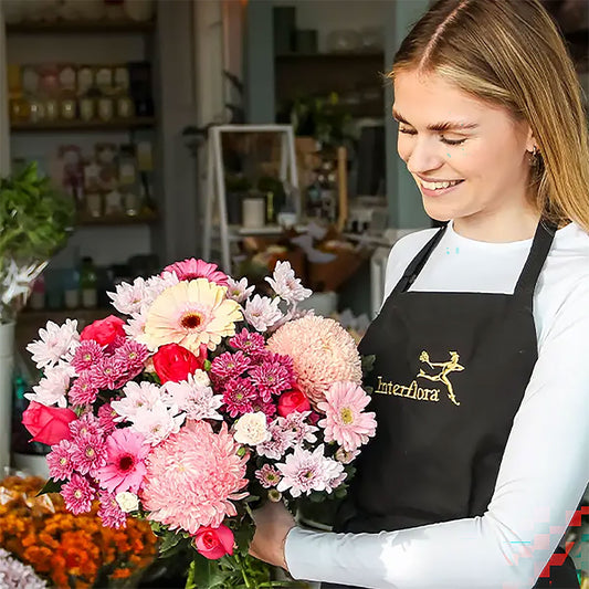 Why Flowers Make the Perfect Gift Hamper Pairing