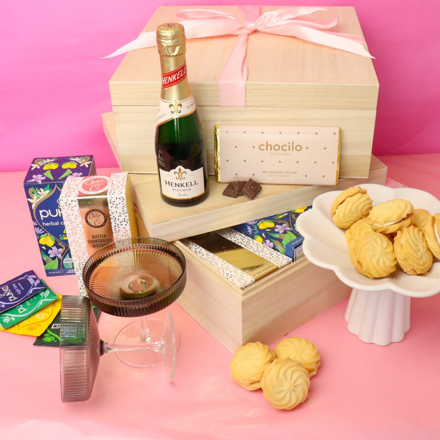 Mother's Day gift Basket with Henkell