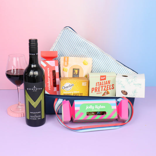 Cooler Bag Hamper with Red Wine