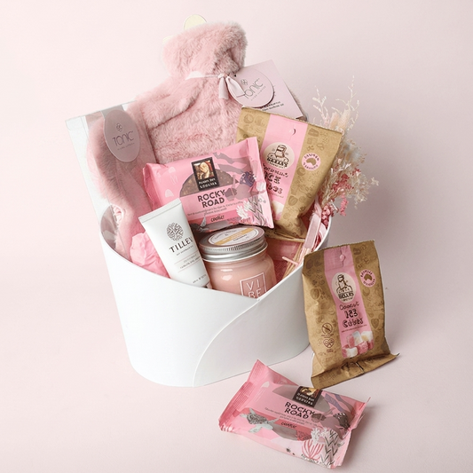 Pamper gift with gourmet treats